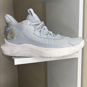 Under Armour Light Gray Sneakers